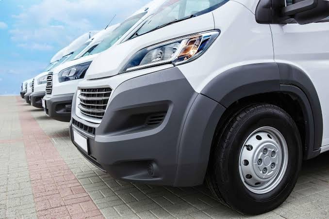 Modern electric bus — premium corporate commuting